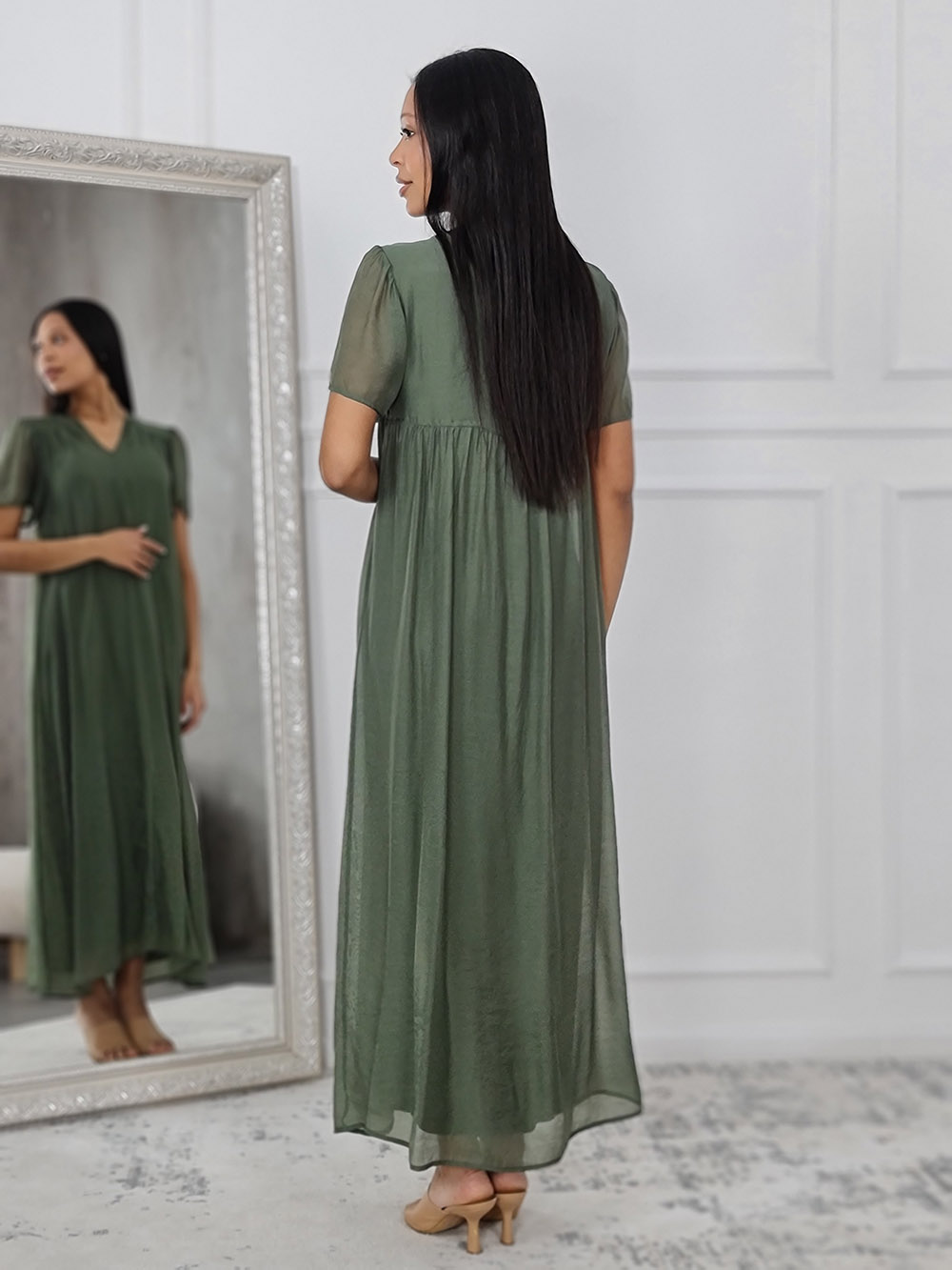 Платье CLOTHÉ свободное v-вырез хаки, фотография №2