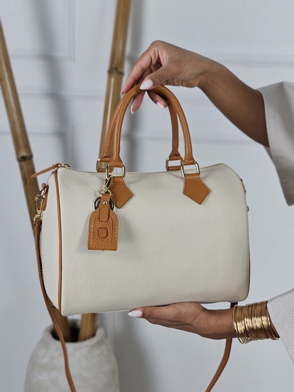 Сумка из натуральной кожи молочная с бежевой вставкой большая, фотография №1