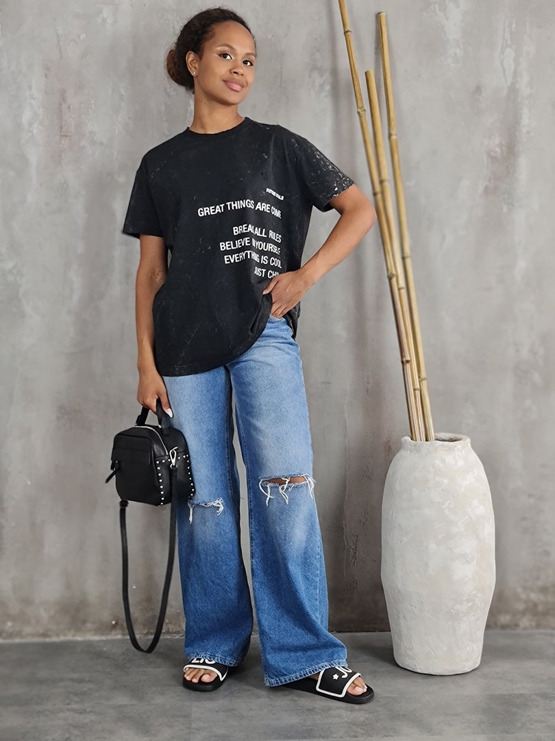 Футболка Vicolo с надписями и с дырочками черная, фотография №2