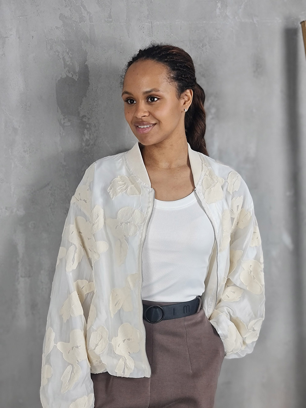 Бомбер Mitica&Co. с вышивкой молочный , фотография №1