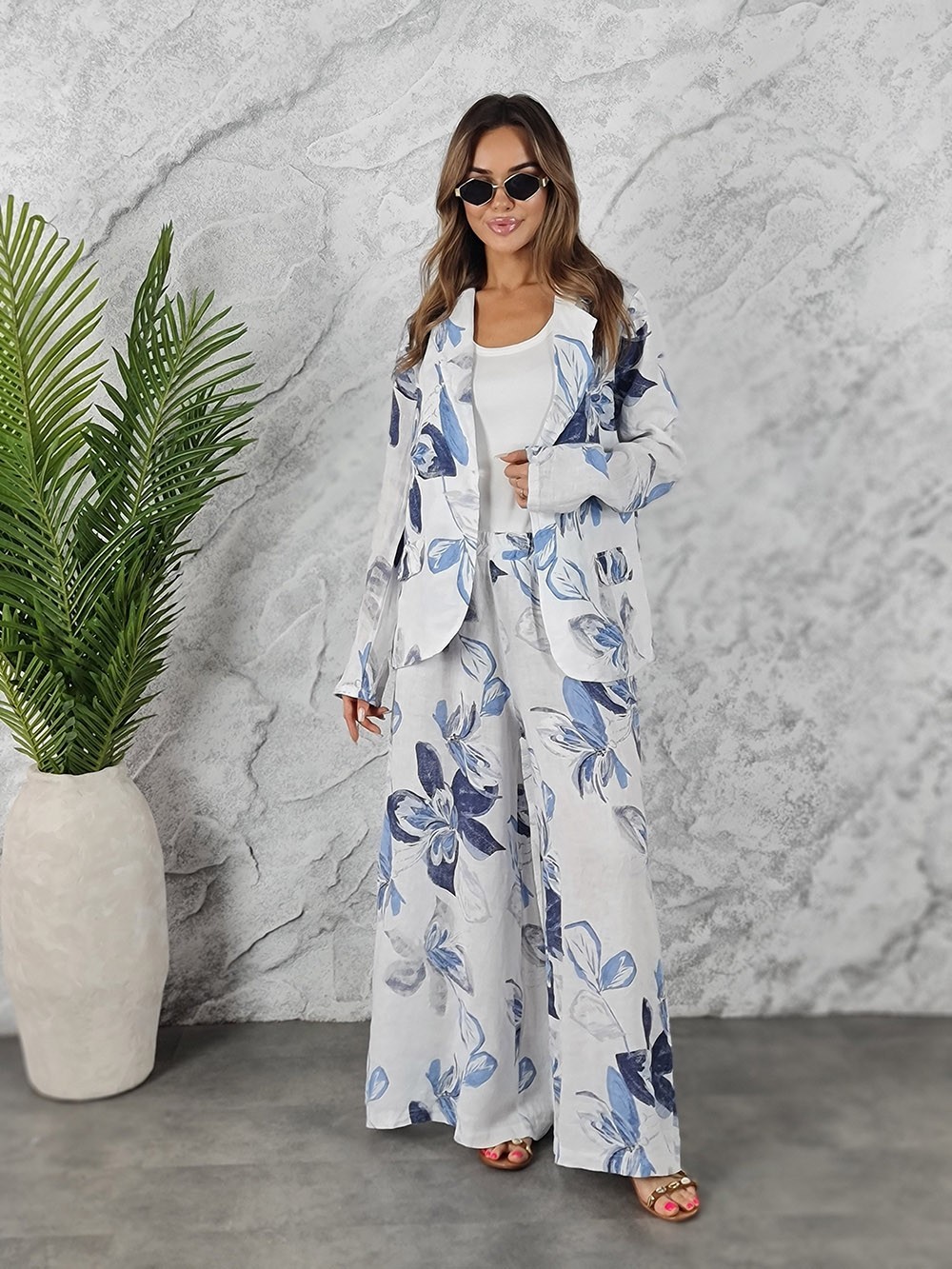 Костюм Nest пиджак и брюки  Синие цветы белый, фотография №1