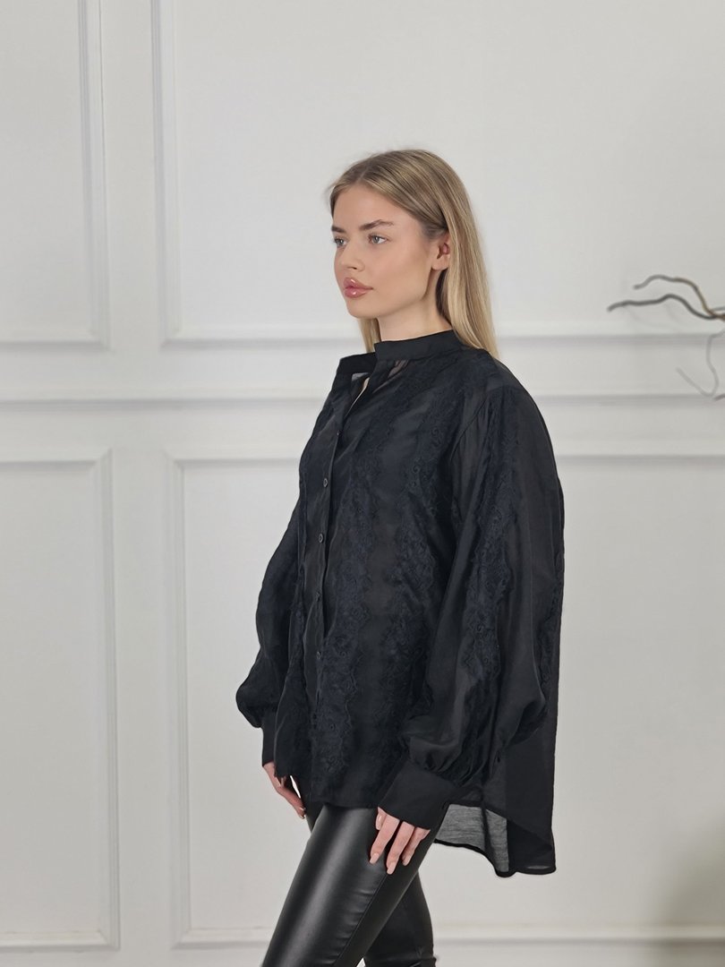 Рубашка MIHO'S с кружевом черная, фотография №3