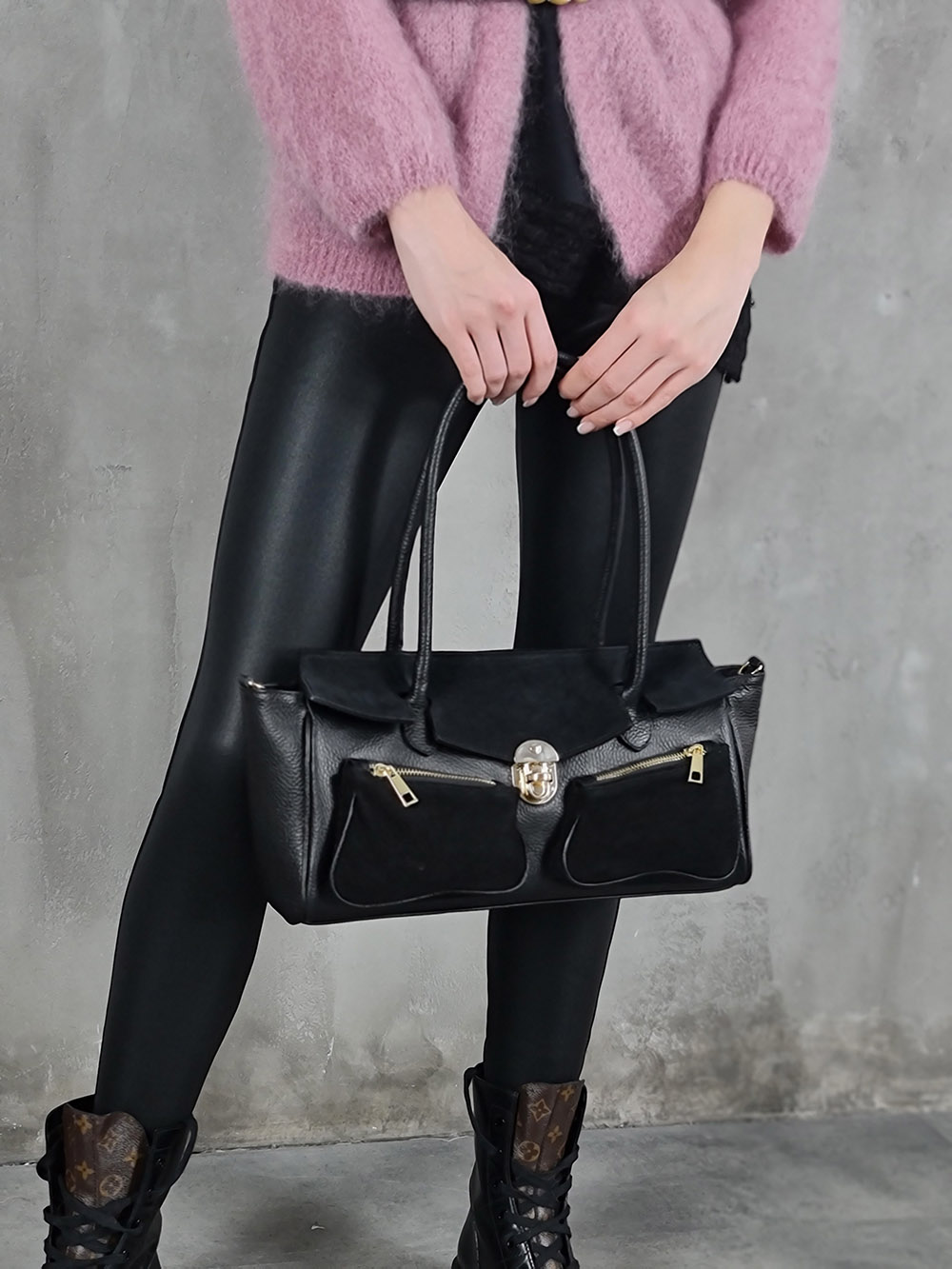 Сумка два кармана золотая застежка черная, фотография №3