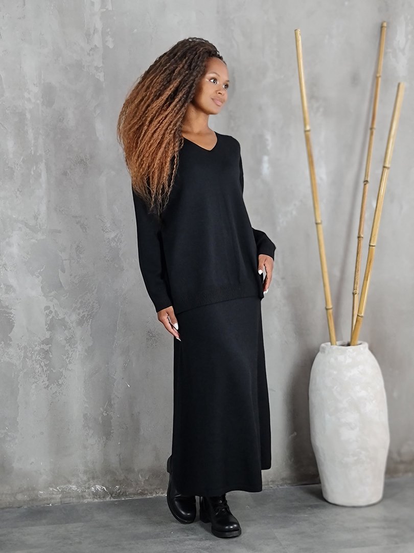 Костюм Lara джемпер и А-образная юбка черный, фотография №2