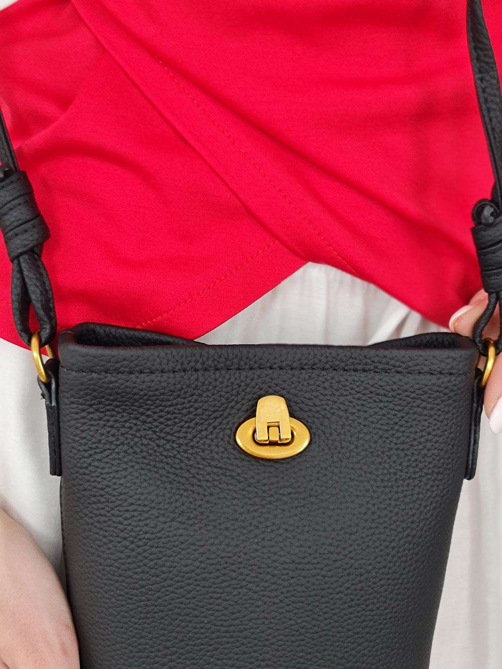 Сумка мини с круглой вставкой золотой черная , фотография №3