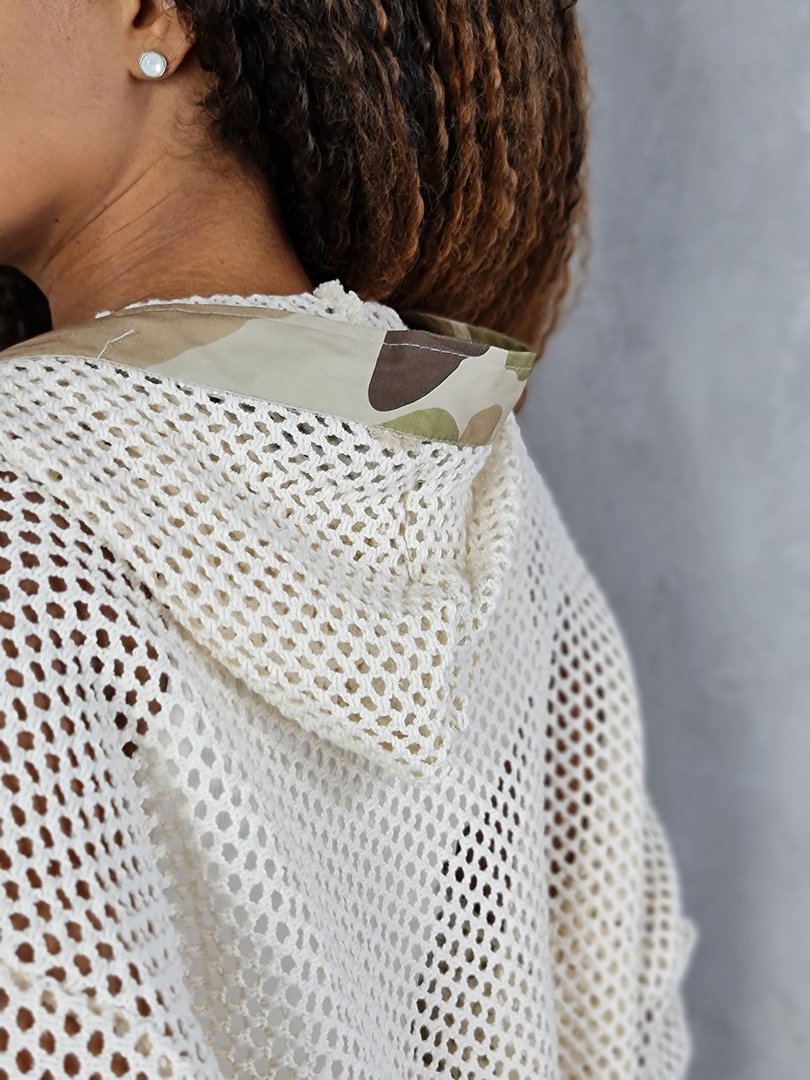 Куртка MIHO'S в сетку с бабочками и капюшоном бежевая, фотография №7