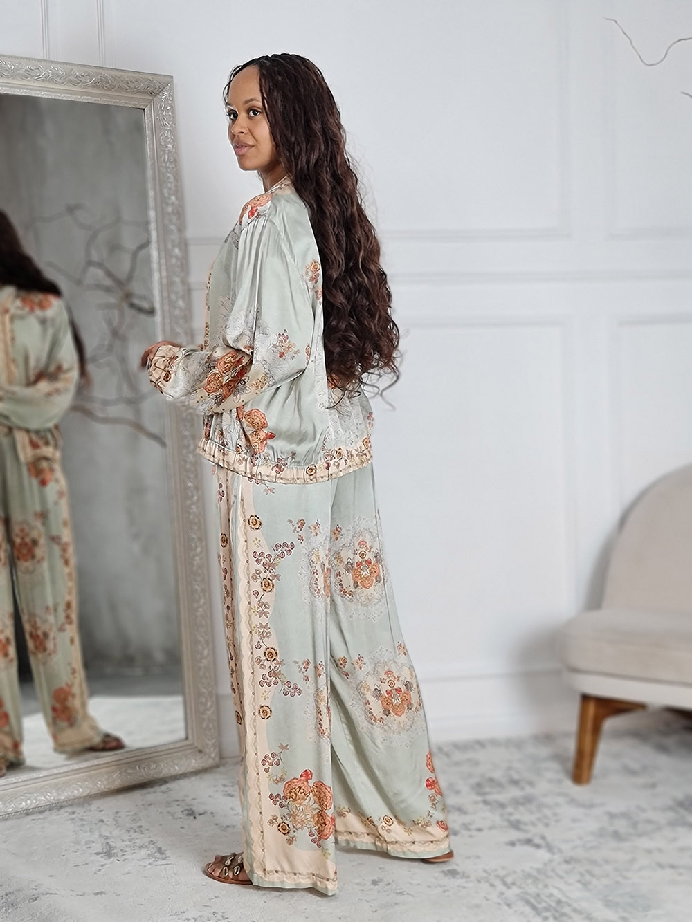 Костюм New Collection атласный бомбер и брюки с узорами ментол, фотография №5