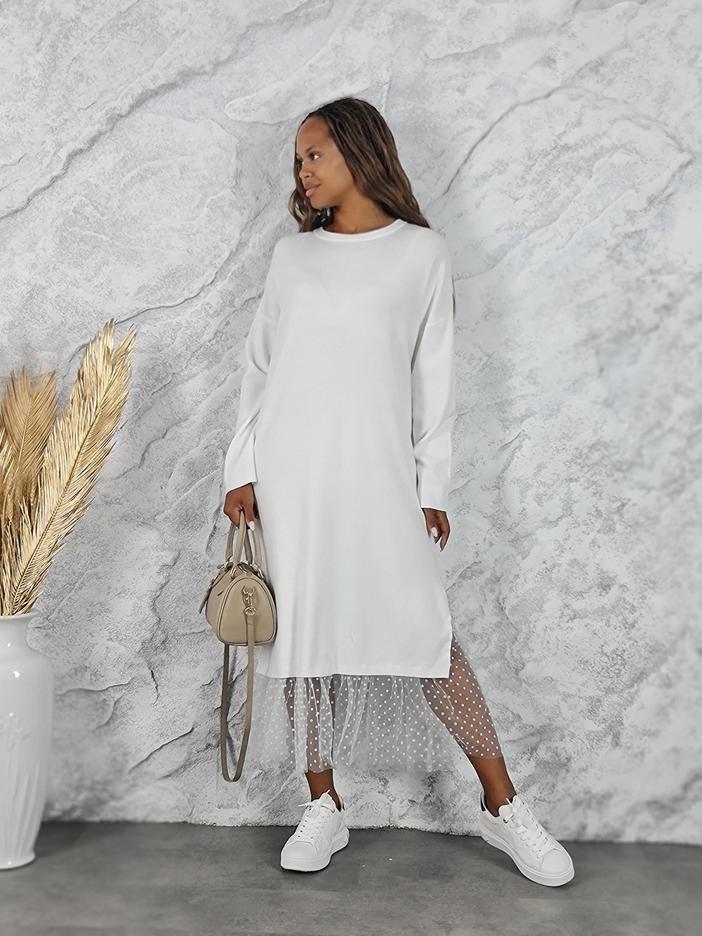 Платье BEAUTY WOMEN трикотажное с сеткой внизу белое, фотография №1