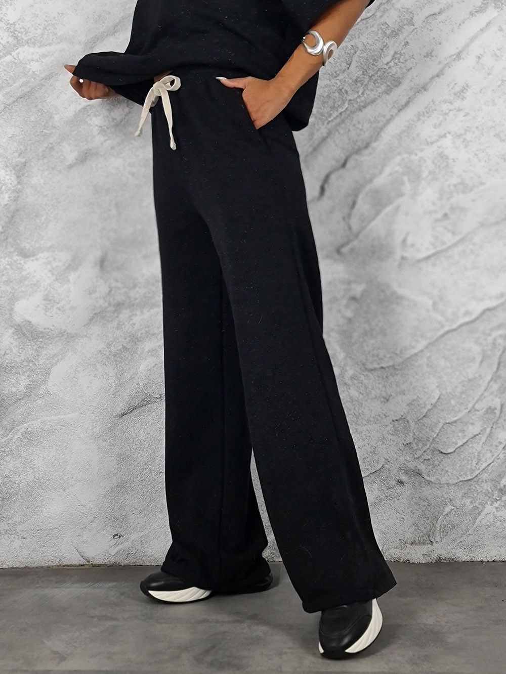 Костюм MOOIJ с блестками футболка и брюки черный, фотография №5