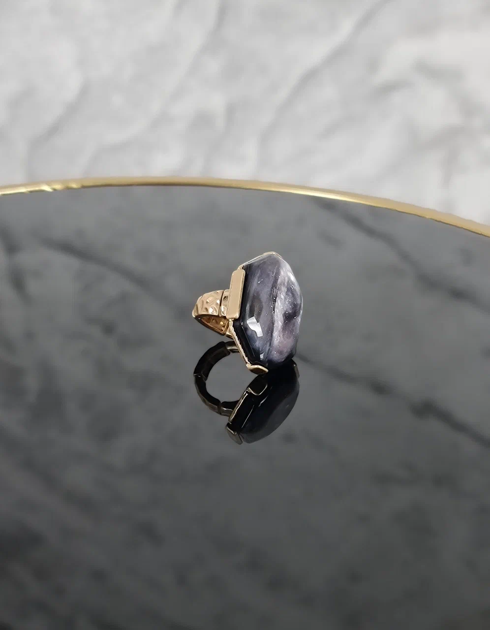Кольцо YILI ACCESSORI с камнем фиолетовое, фотография №2