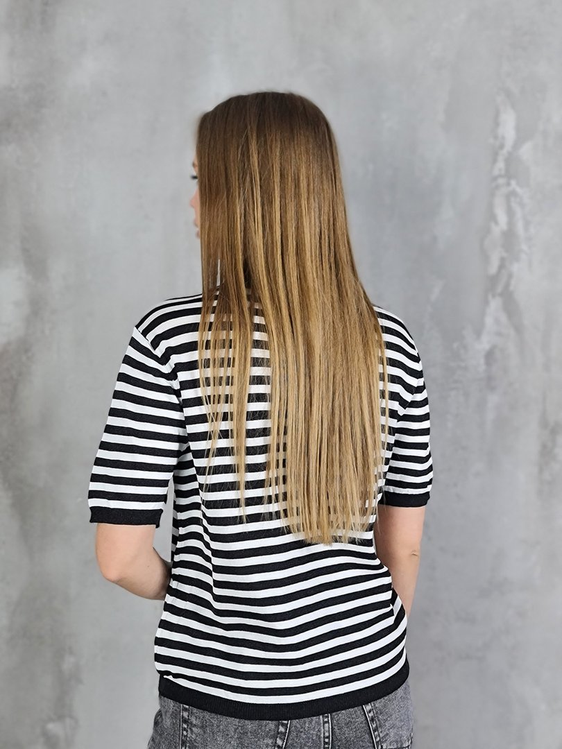 Джемпер Lara с черными полосками и звездой из страз белый, фотография №2