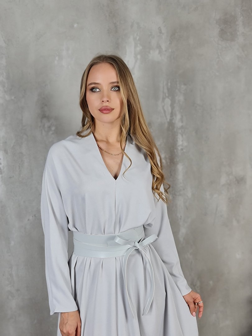 Платье Imperial свободное с широким поясом серое , фотография №3