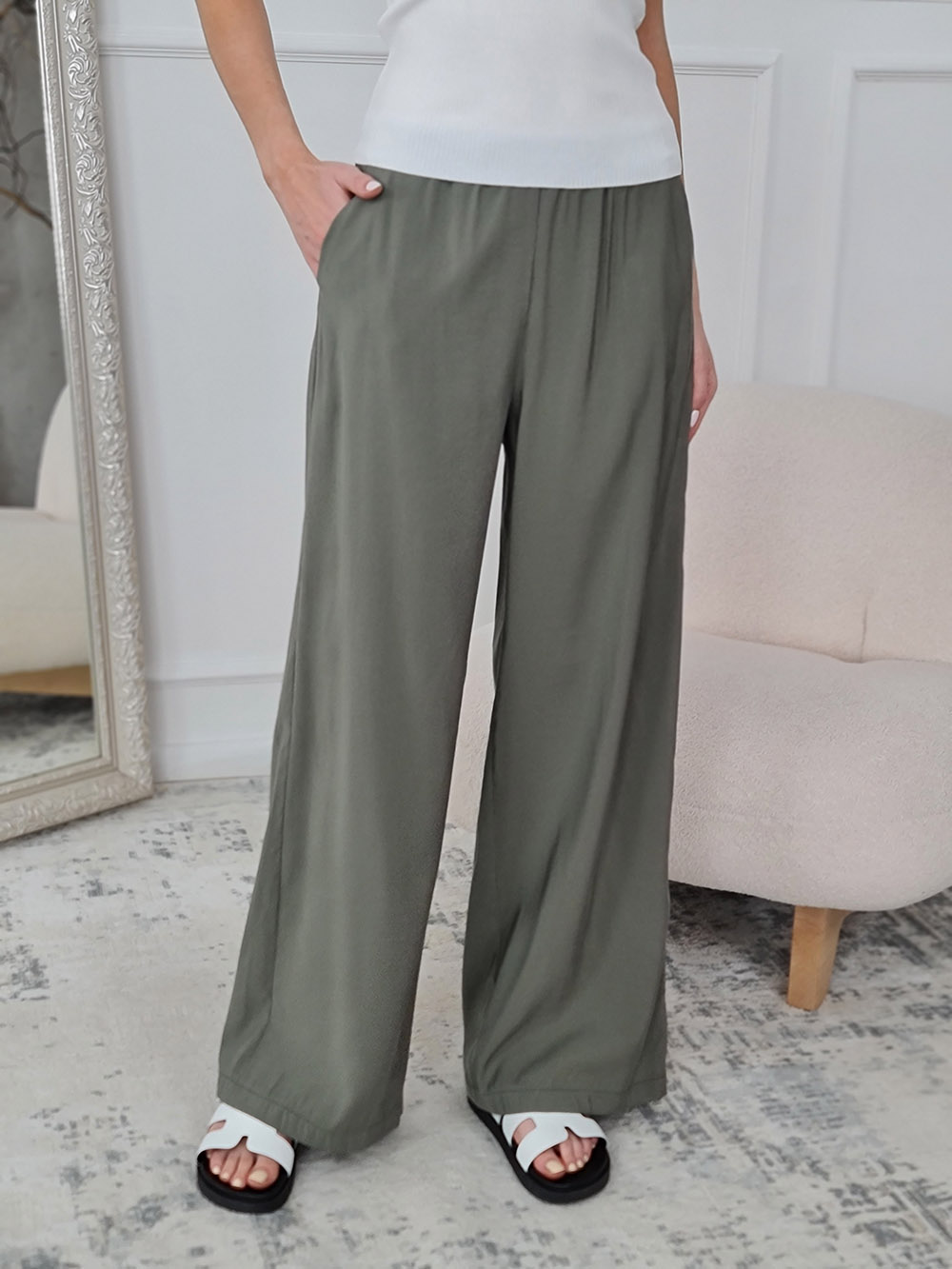 Брюки PAQUITO на замке с боку оливковые, фотография №1