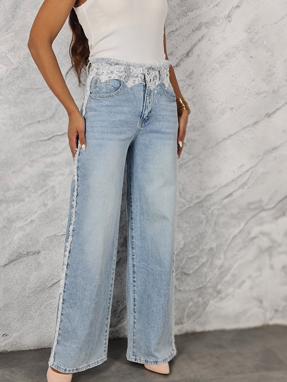 Джинсы ADORO с вышивкой на поясе голубые, фотография №1