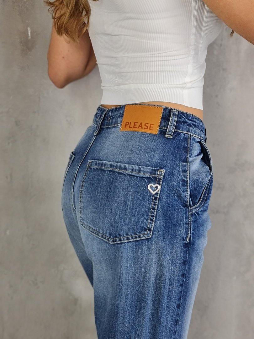 Джинсы-бананы Please с выточками внизу и потёртостями голубые , фотография №5