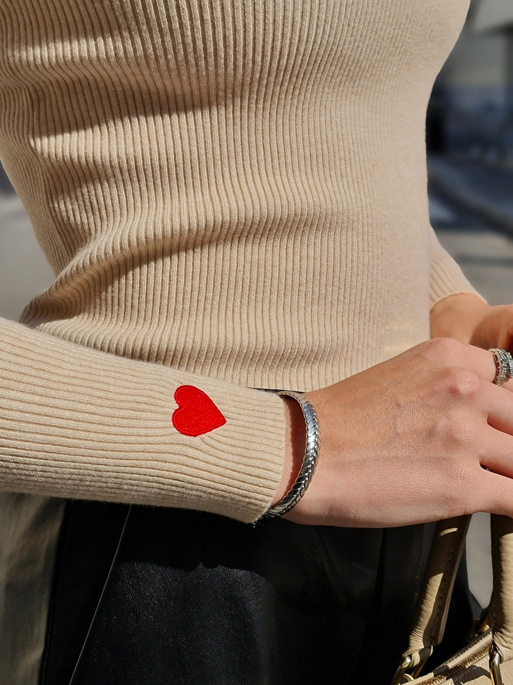 Водолазка J-Clair с сердцем на горловине бежевая, фотография №5