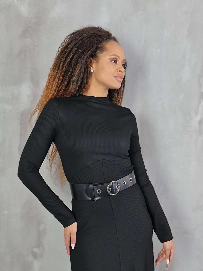 Платье Imperial длинное в рубчик с чёрным кожаным ремнем черное, фотография №3