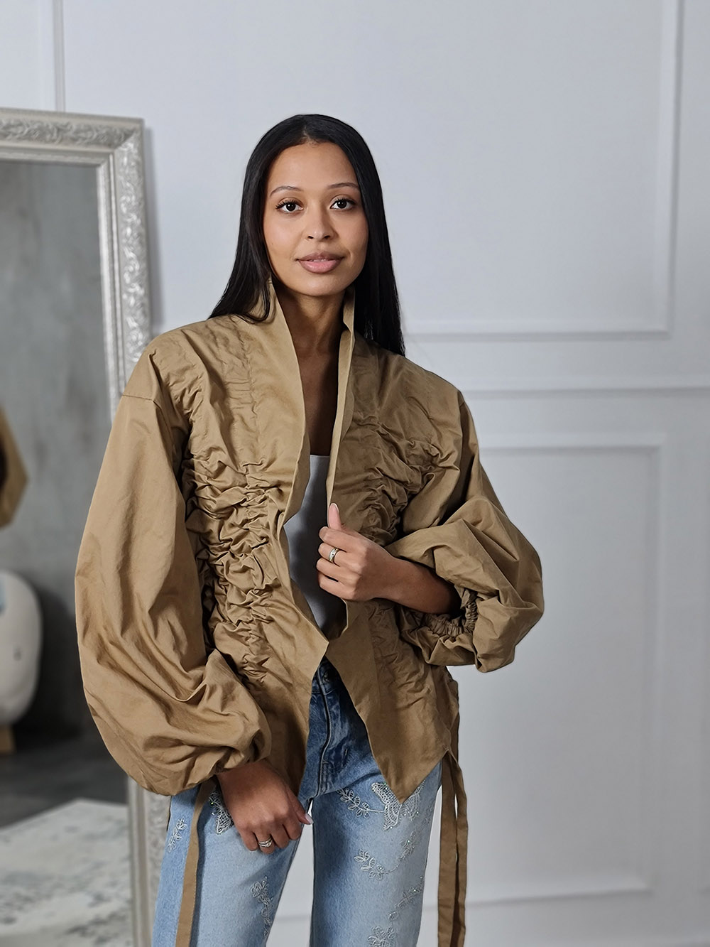 Куртка Mitica&co с жабо песочная  , фотография №1