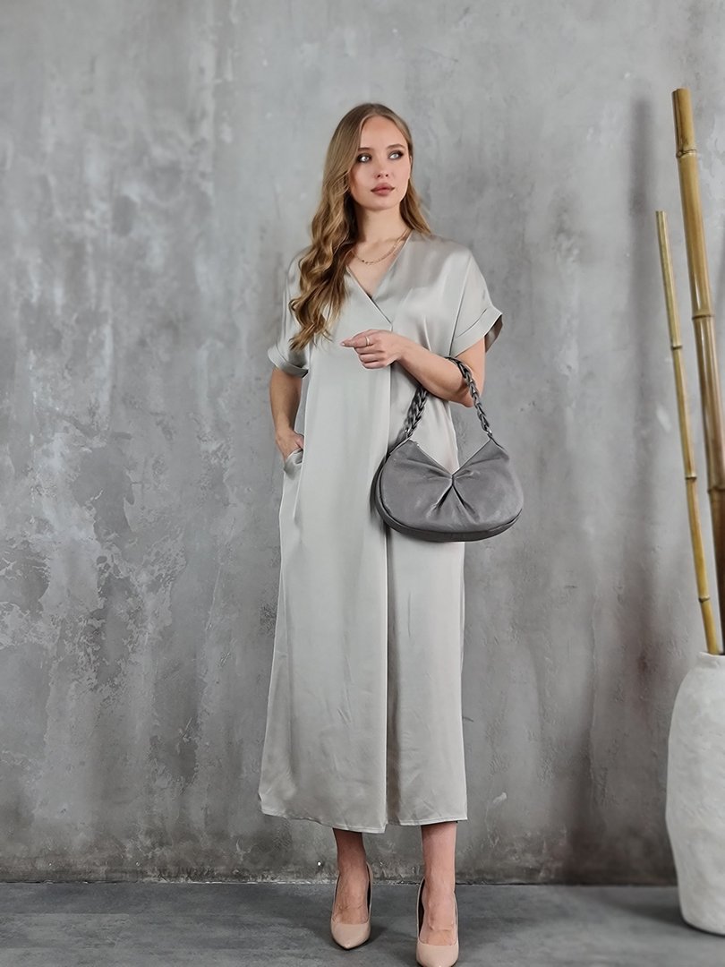 Платье CLOTHÉ с запáхом атласное бежевое, фотография №2