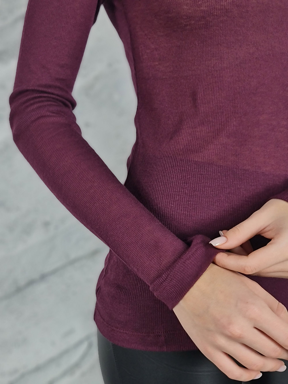 Лонгслив Vicolo тонкий в рубчик винный, фотография №4