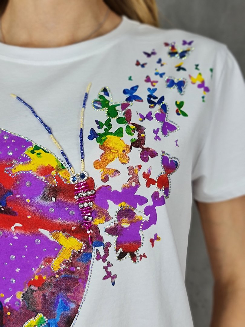 Футболка Miss Kiss с принтом фиолетовой бабочки белая, фотография №3