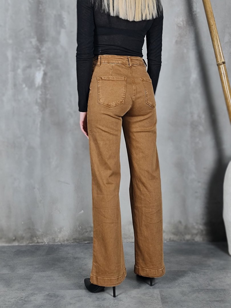 Джинсы 3D Denim с накладными карманами спереди песочные, фотография №3