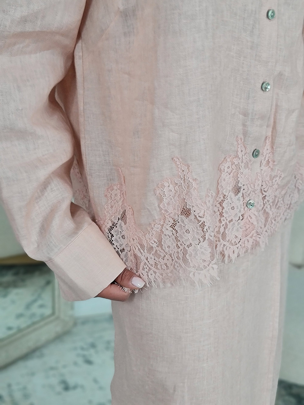 Рубашка Atelier Emi с кружевом пудра, фотография №3