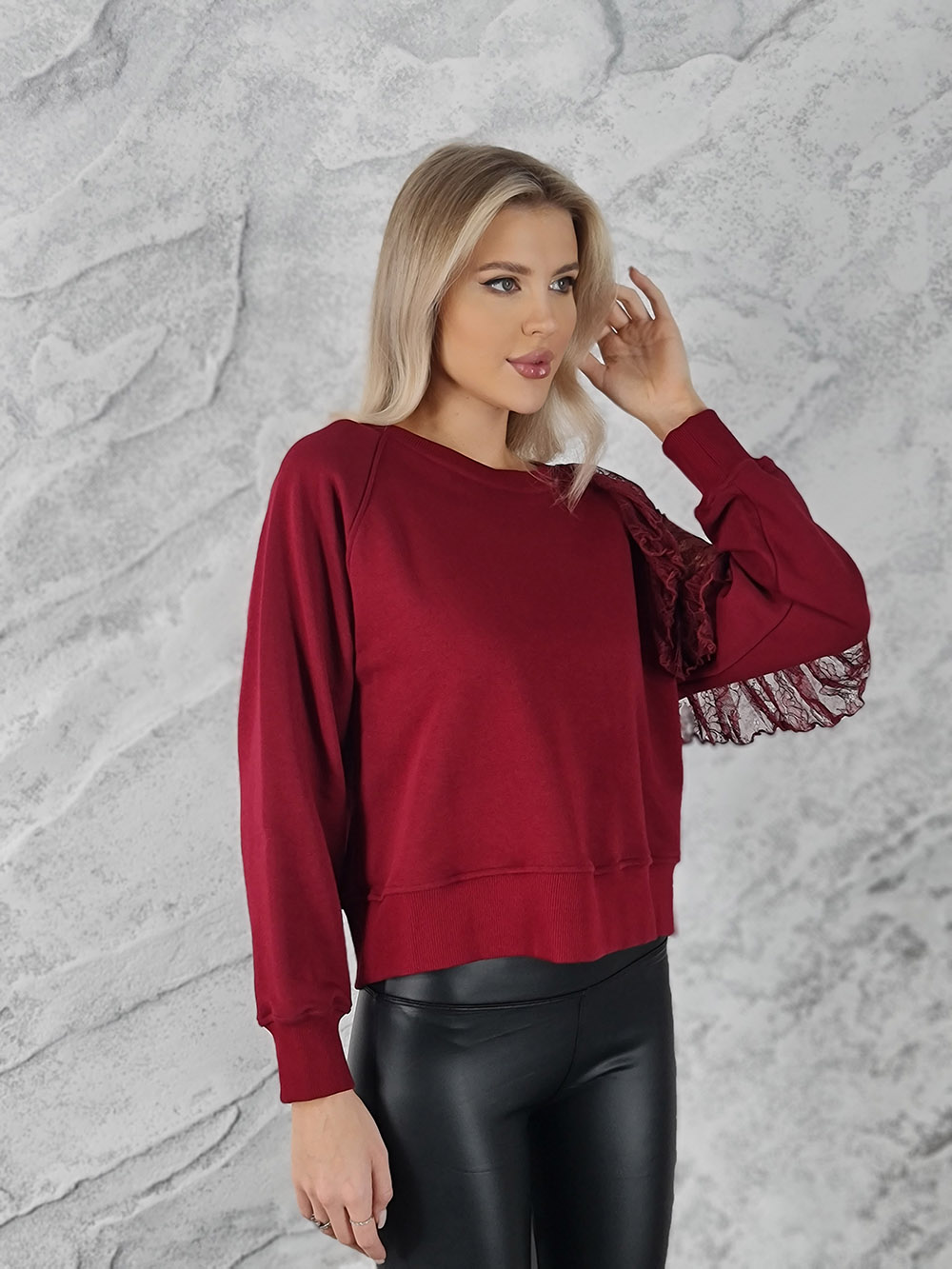 Свитшот Please прозрачные кружевные рукава красный, фотография №2