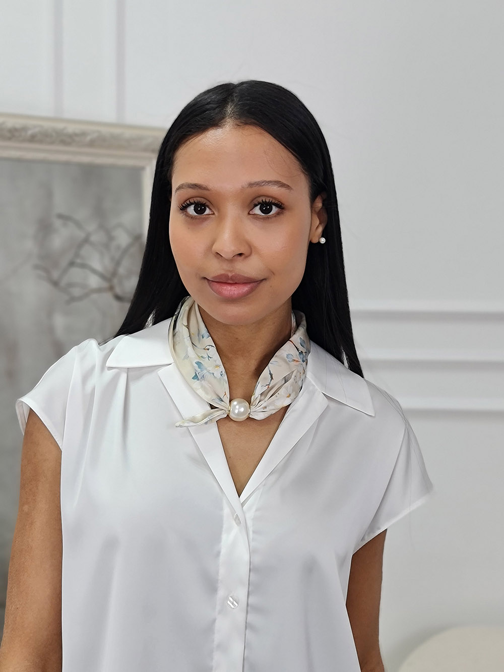 Украшение-аксессуар на шею с жемчужинкой кремовое , фотография №2