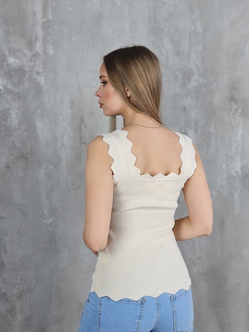 Топ MOCHY с геометрическими вырезами на бретелях кремовый, фотография №2