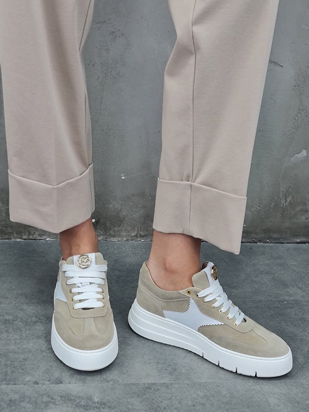 Кеды FEDERICA LANCIONI с белыми вставками замшевые бежевые, фотография №1