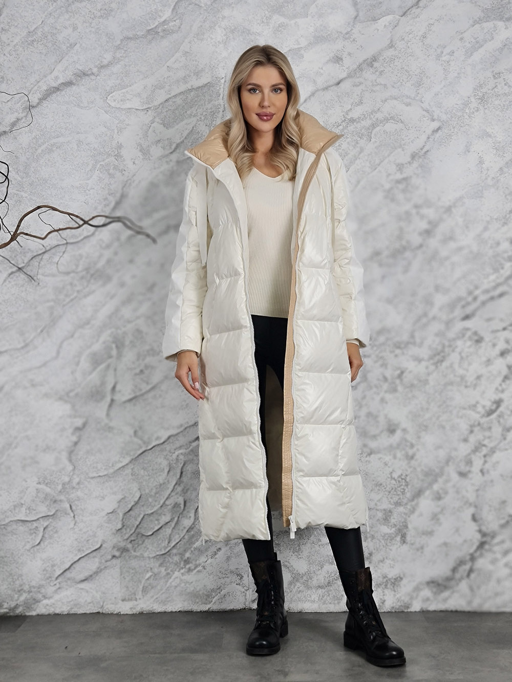 Пуховик Vicolo натуральный пух с бежевым подкладом капюшон белый, фотография №1