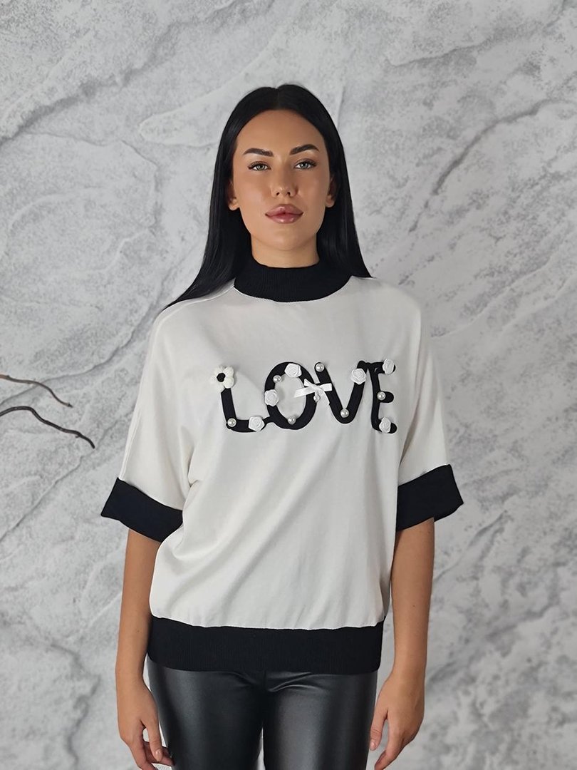 Водолазка BEAUTY WOMEN с коротким рукавом и вышивкой LOVE с черными окантовка белая, фотография №1