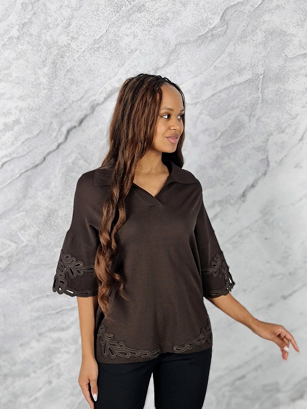 Поло Lara с вышивкой на рукавах и снизу шоколад, фотография №1