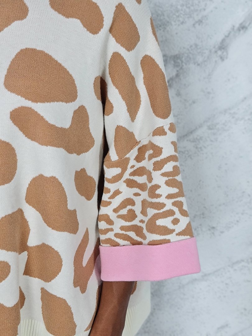 Джемпер Lara с коричневым принтом и розовыми рукавами молочный, фотография №3