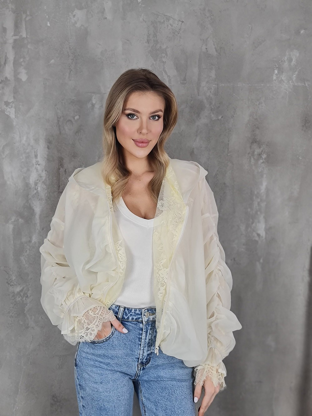 Бомбер MOCHY легкий с кружевами молочный, фотография №1
