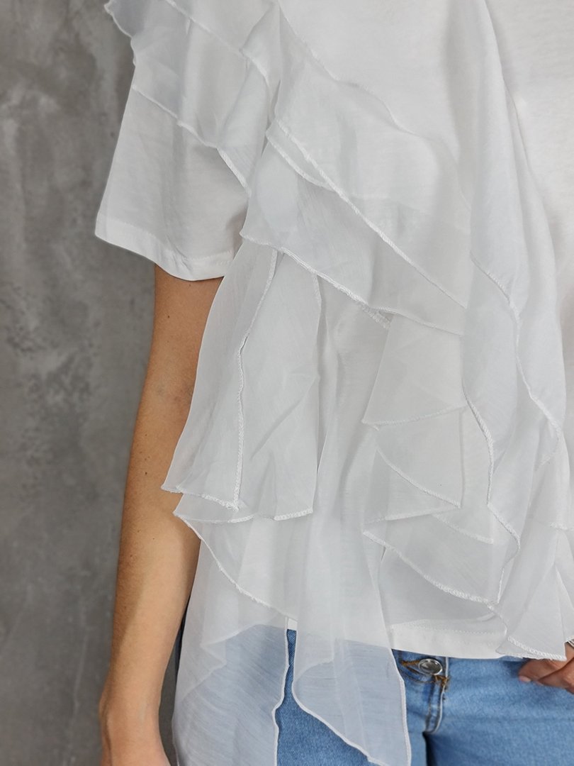 Футболка ELSA.M с воланами на боку белая, фотография №3