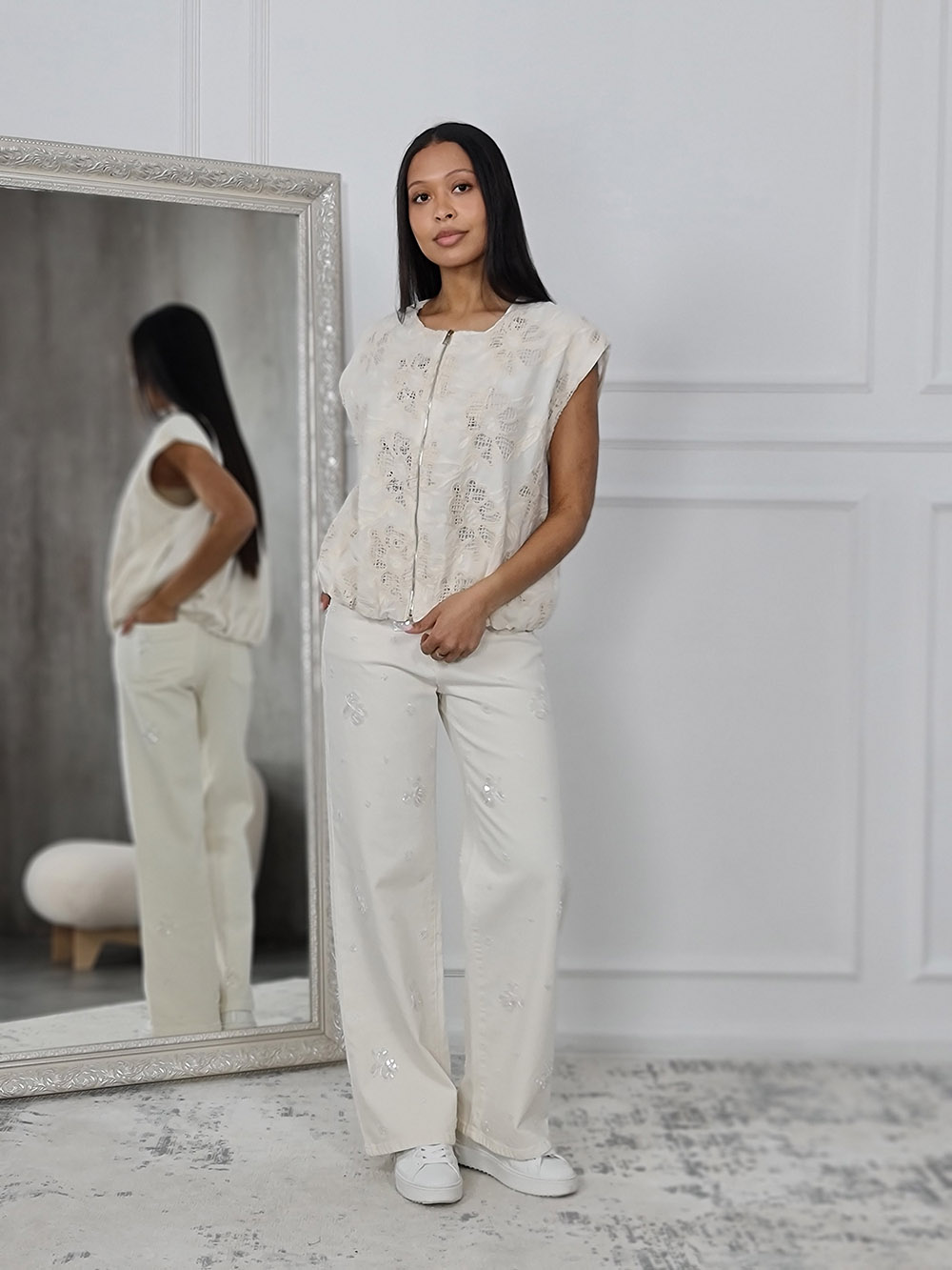 Жилет MIHO'S с вышивкой спереди кремовый , фотография №2