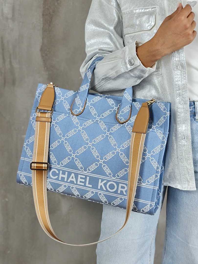 Сумка Michael Kors большая с белыми узорами синяя, фотография №3