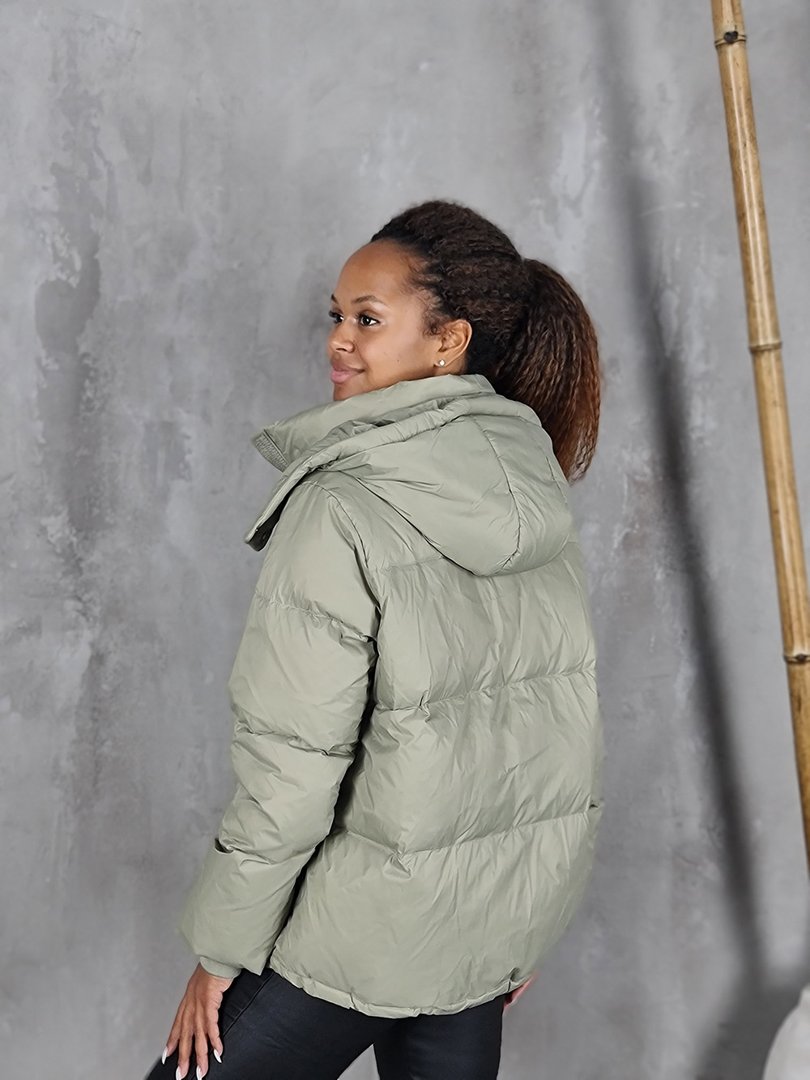 Куртка My Star Collection на натуральном пуху c капюшоном фисташковая, фотография №2