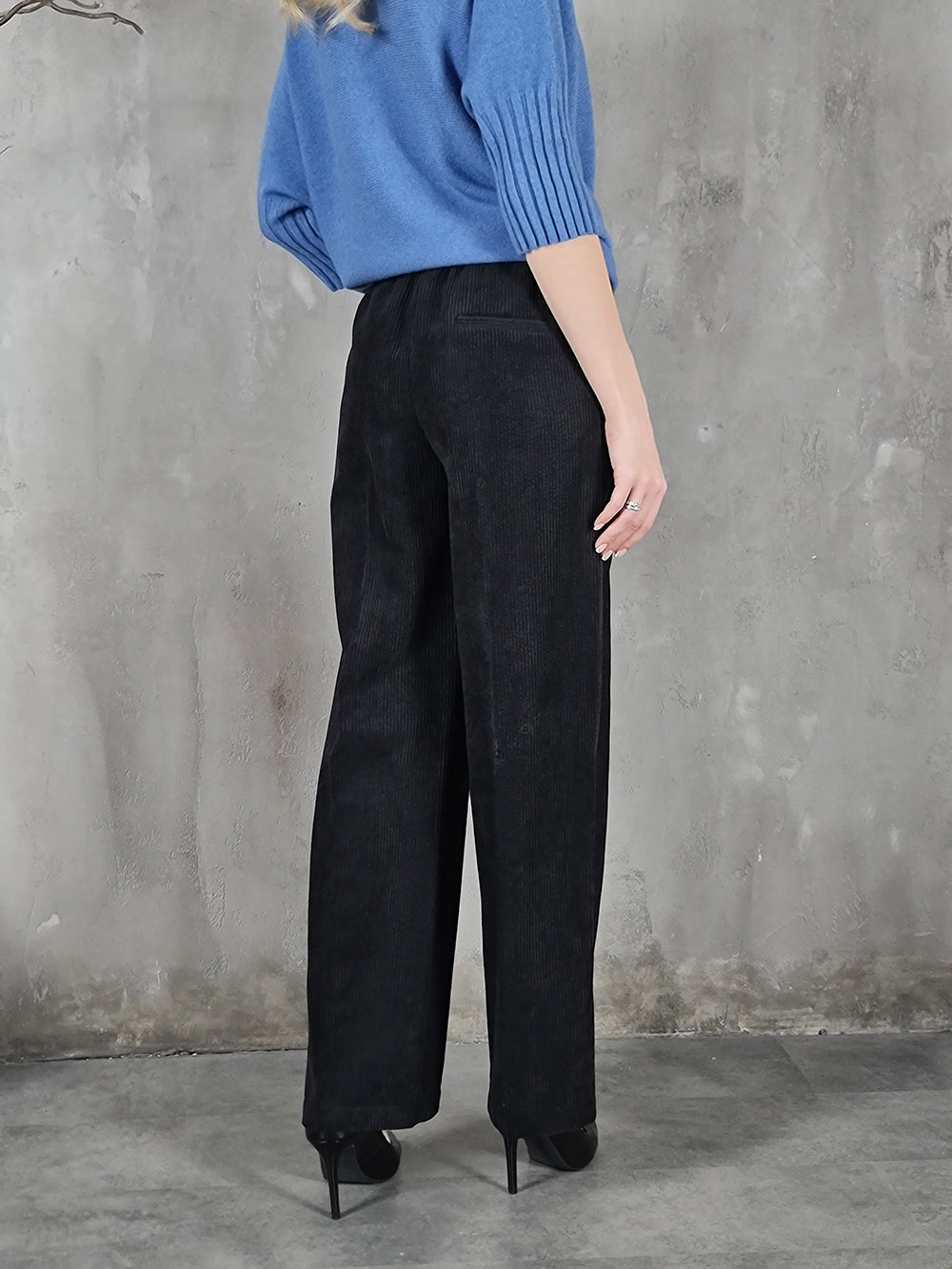 Брюки на резинке Imperial вельвет черные , фотография №3