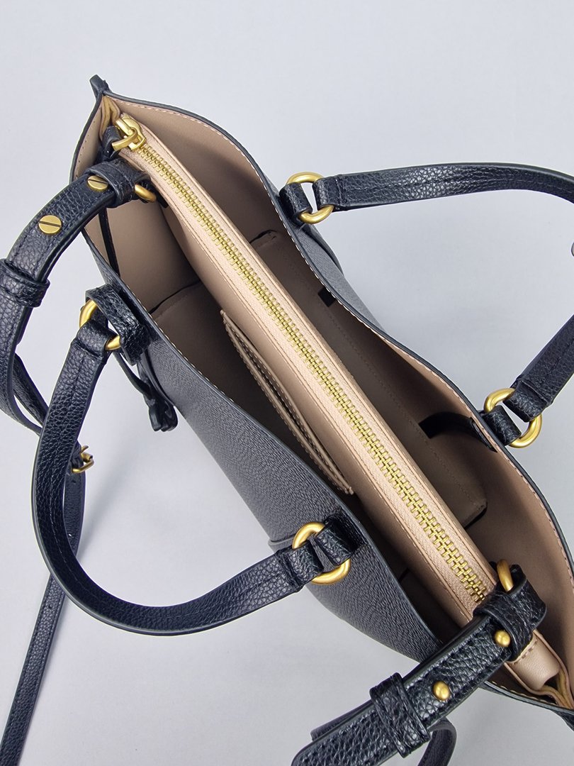 Сумка PINKO с маленькими ручками и ремешком чёрная , фотография №7