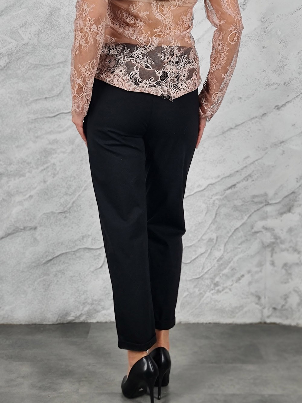 Брюки MINTH на резинке с подворотами черные, фотография №2