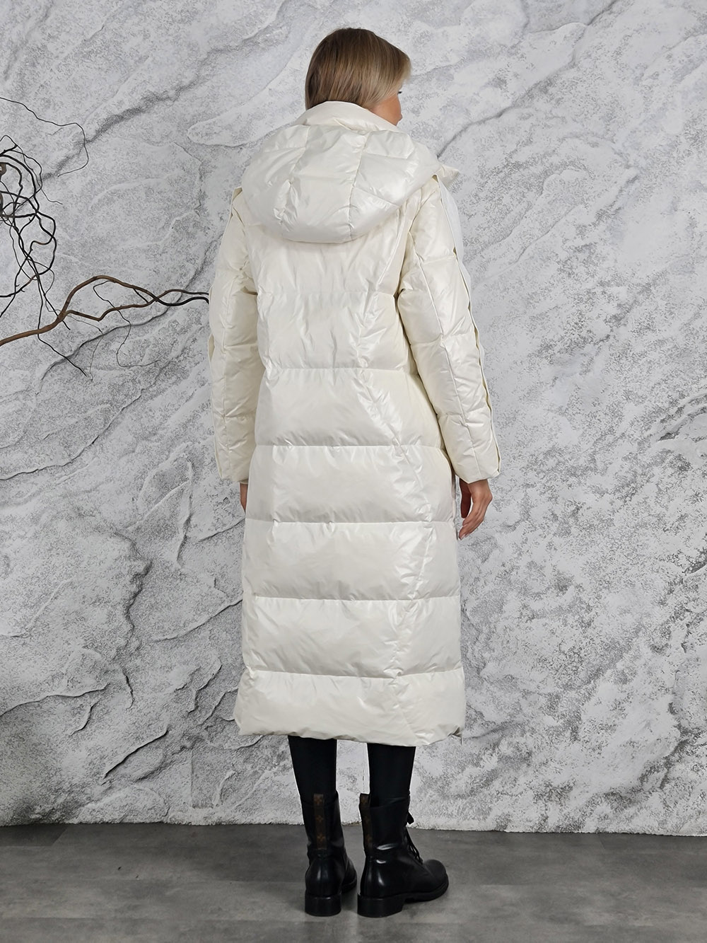 Пуховик Vicolo натуральный пух с бежевым подкладом капюшон белый, фотография №4