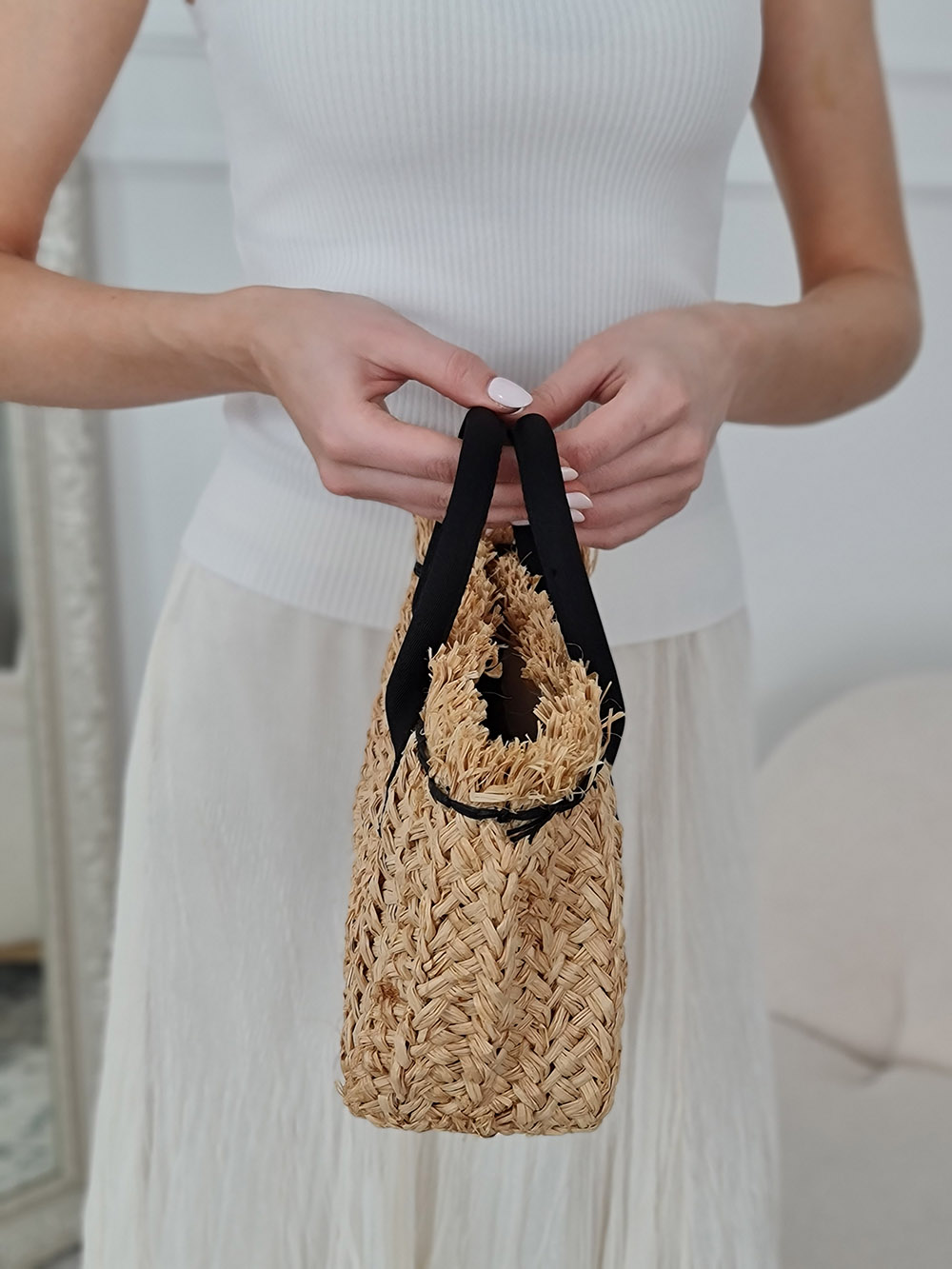 Сумка плетенная карамель с черной ручкой, фотография №4