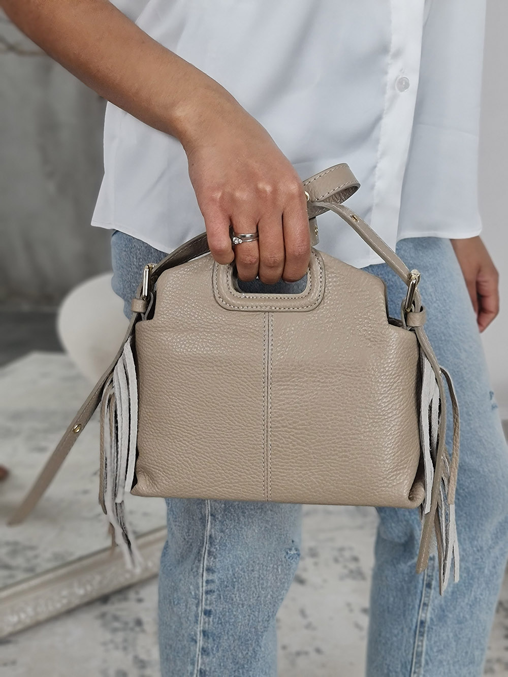 Сумка с бахромой маленькая бежевая, фотография №3