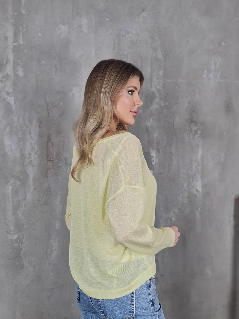 Джемпер Mitica&Co. вырез U с майкой желтый, фотография №2