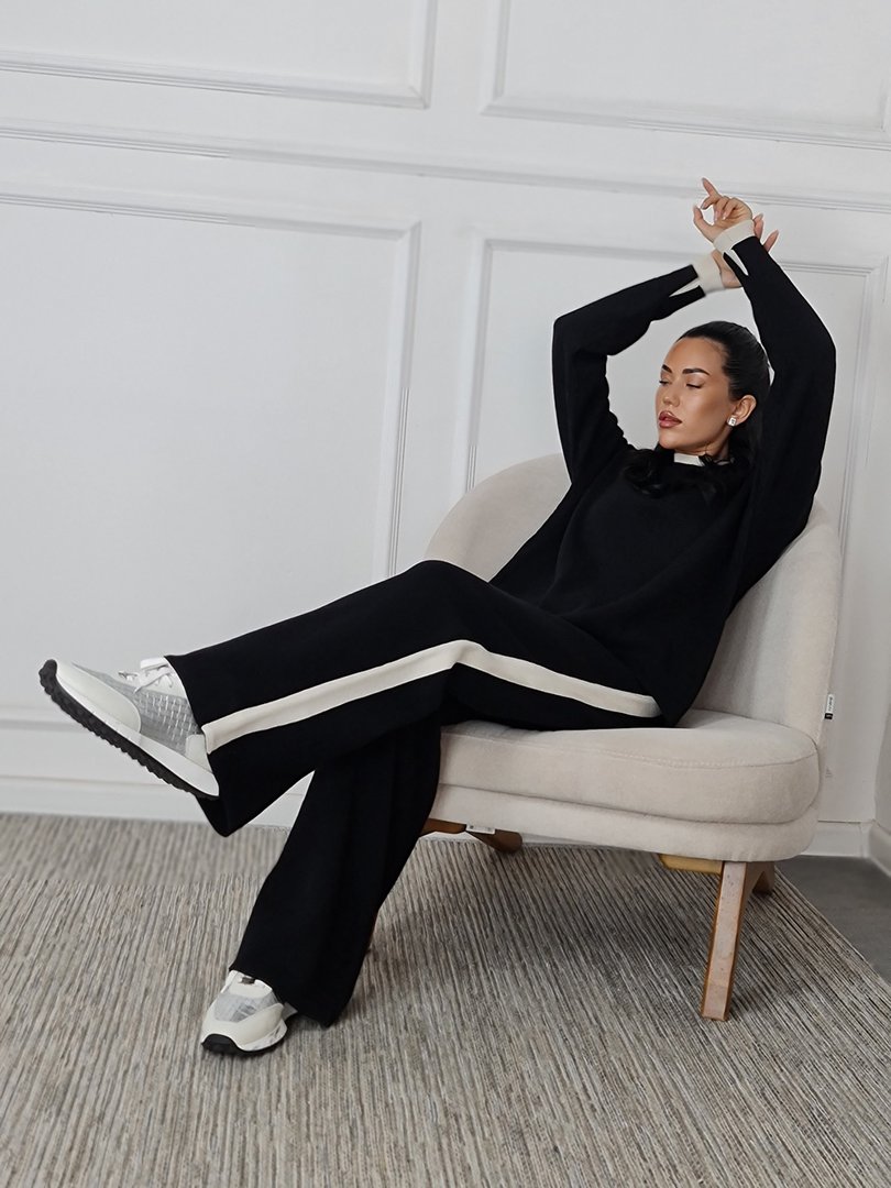 Костюм Lara с белыми вставками черный, фотография №3