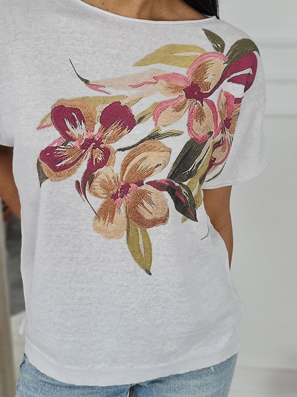 Джемпер PAQUITO с цветком на груди белый, фотография №2