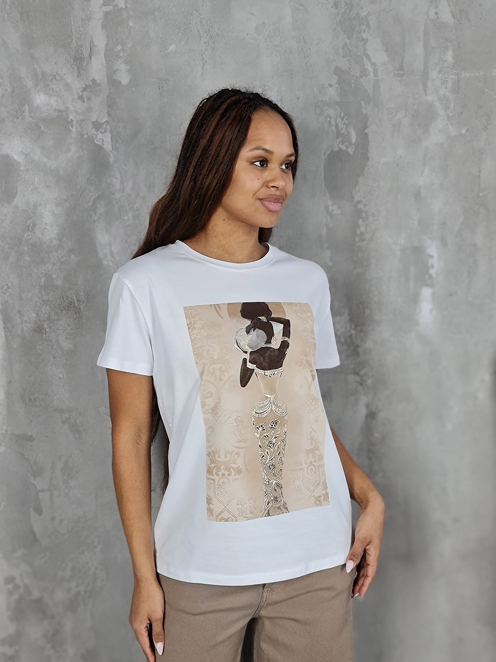 Футболка Mitica&Co. с принтом Девушка с кувшином белая, фотография №1